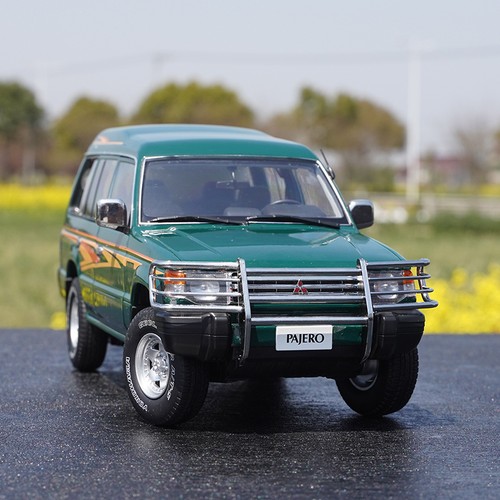 Miniature MC&Sunyoke 1:18 Mitsubishi Pajero V31 Jeep Off Road Alloy Model - Picture 16 of 26