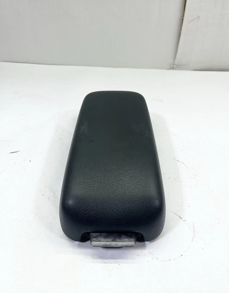 Chevrolet Cavalier 2000-2005 consola central tapa reposabrazos usado Foto 2 de 4