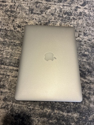 Apple MackBook Air A1466 13.3 inch Laptop 128 GB HDD Intel i5 4 GB RAM - Picture 3 of 8
