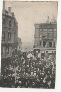 THIERS Puy de Dome CPA 63 Fetes Marché Place Hotel de Ville rue Terrasse