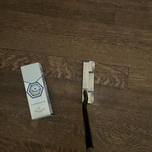SeeMore m2 Blade Putter (3 Callaway Supersoft Balls Included) - Picture 5 of 13