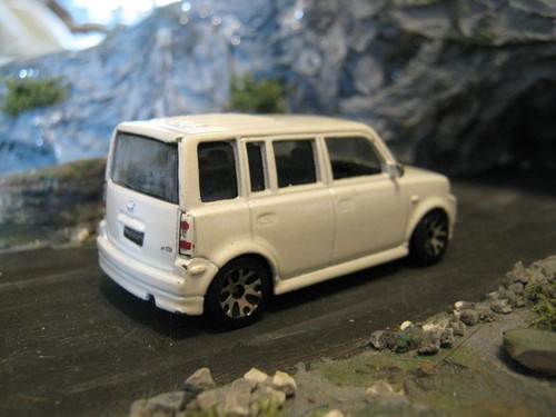 Matchbox SCION Xb in white 2004 - Picture 2 of 3