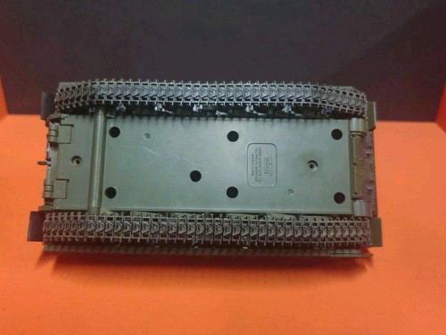 Unimax 2003 Forces of Valor U.S. M3A2 Bradley Tank Die Cast Metal 1:32 Scale - Picture 10 of 12