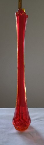 Vintage Swung Glass Vase Amberina LE Smith Dominion Diamond Pattern 19" GLOWS! - Picture 2 of 17