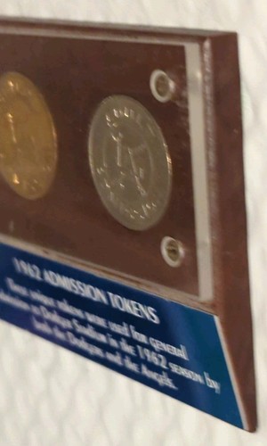 1962 LOS ANGELES DODGERS 3x ADMISSION TOKENS IN DISPLAY SEASON GRAND OPENING EXC - Picture 8 of 9