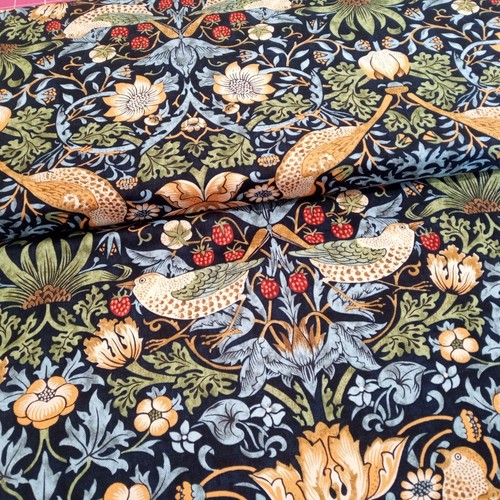 William Morris Strawberry Thief Marine Matelassage Patchwork Tissu Coton, pour - Imagen 5 de 7
