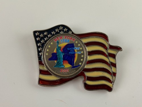 Amerikanische Flagge Anstecknadel, 2001 New York coloriert State Quarter, Versprechen auf Rückseite - Bild 1 von 9