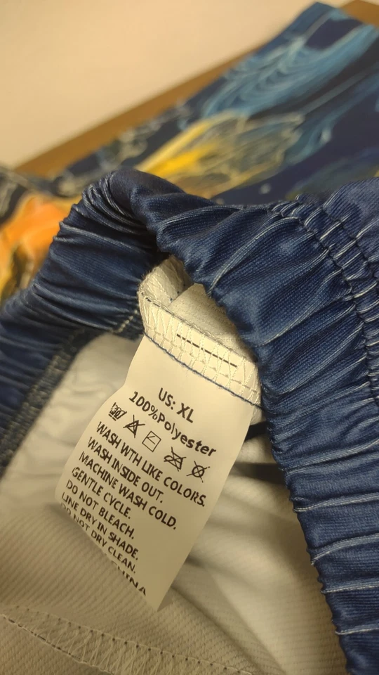 Bermudas de playa de poliéster azul oscuro sin marca estampado de peces koi talla XL Foto 3 de 3