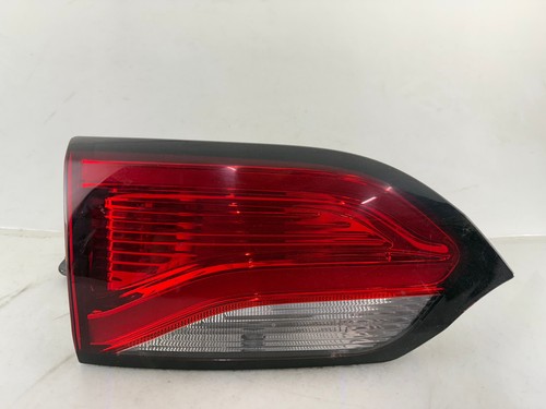 OEM | 2017 - 2020 Chrysler Pacifica Halogen Inner Tail Light (Left/Driver)