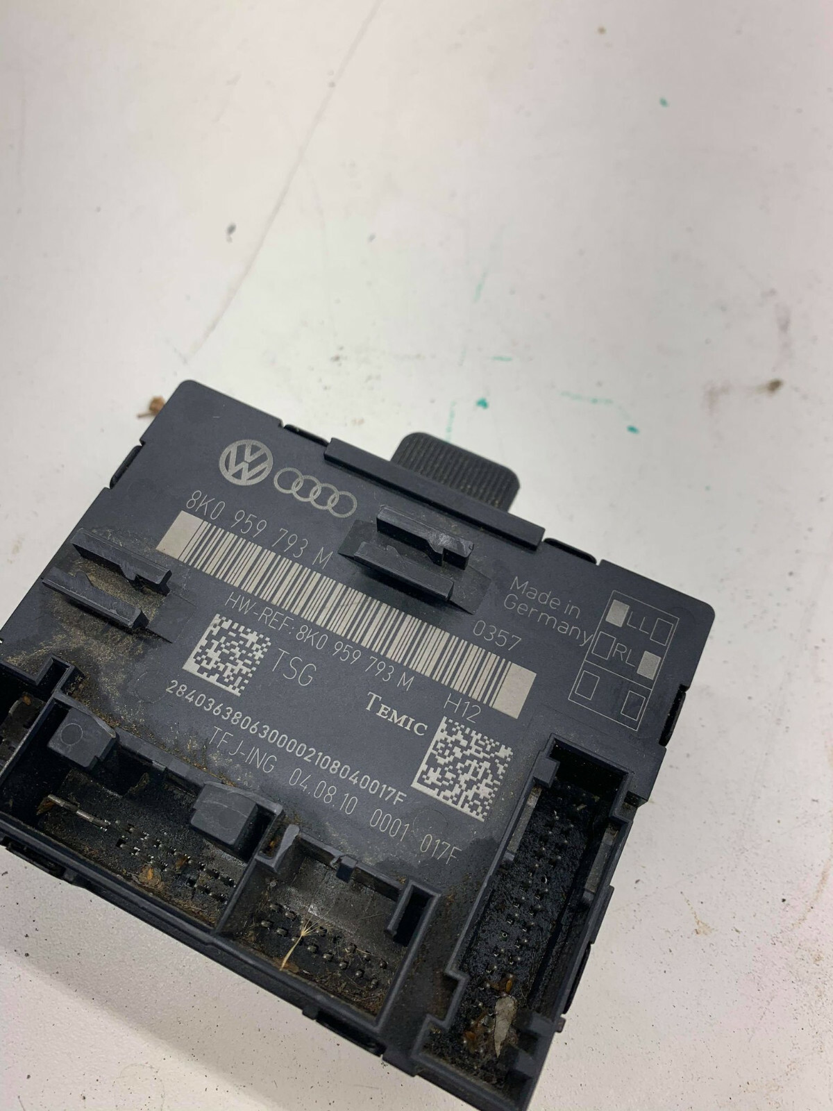 2011 2012 Audi Q5 Front Driver Side Door Window Control Module Left