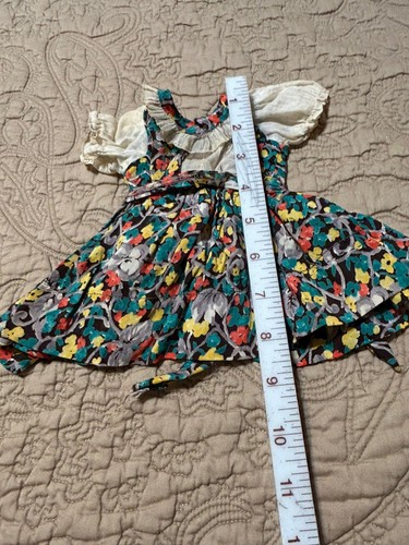 lot 7 VTG Doll Clothes 1930s- 1940s Home Made Dresses Robe Romper Quilt Gown - Picture 18 of 24