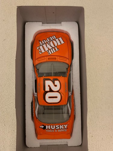 Action Tony Stewart #20 Home Depot 2000 Grand Prix Limited Edition #10910 - Picture 5 of 9