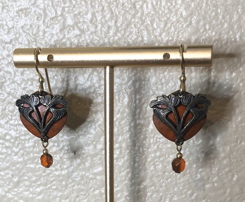 Pendientes colgantes estilo Art Deco tono naranja y bronce inserciones de gancho de metal - Imagen 3 de 4