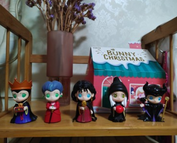 POP MART X Disney Villains series Blind box action figure