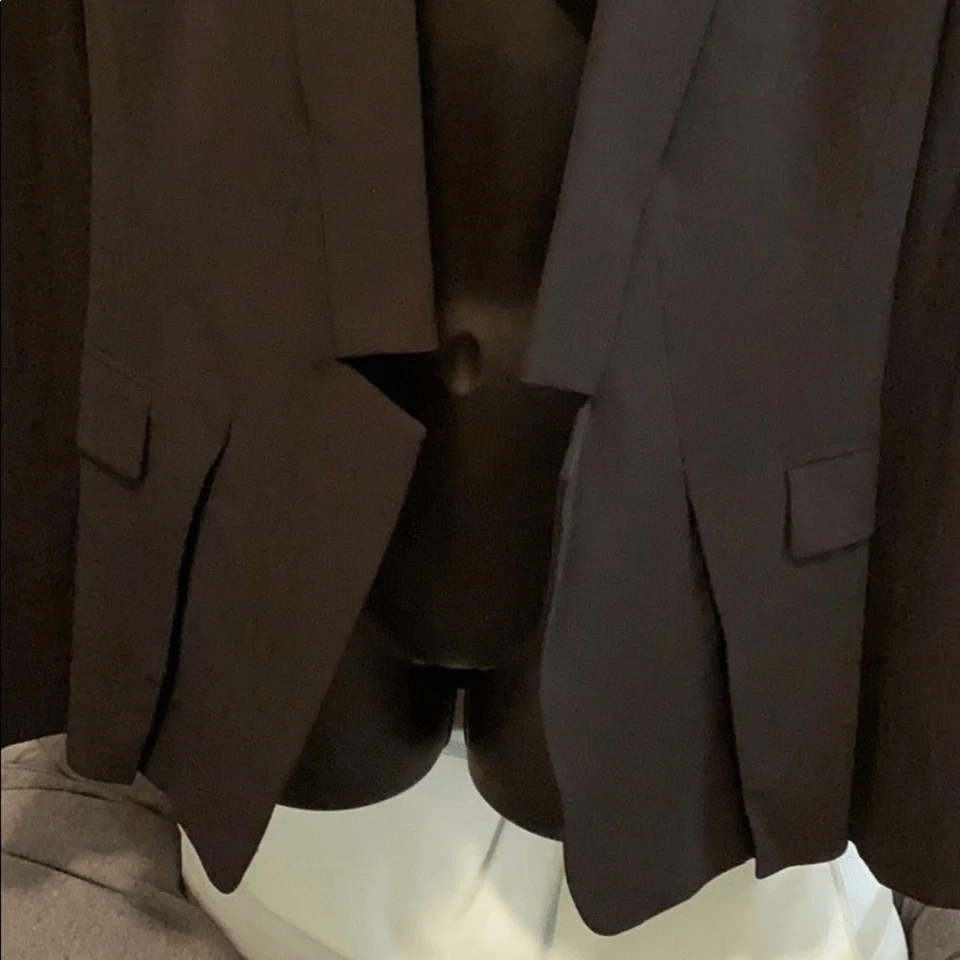 Blazer abierto negro Halston Heritage - Usado en excelente estado con forro Foto 3 de 4