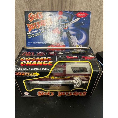 1987 Space Defender Battery Operated 1/14 Scale Variable Model Transformer Robot - Picture 3 of 14