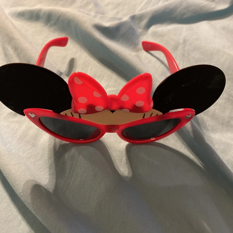 Sun-Staches Disney Minnie Mouse Character Sunglasses - Image 4 of 4