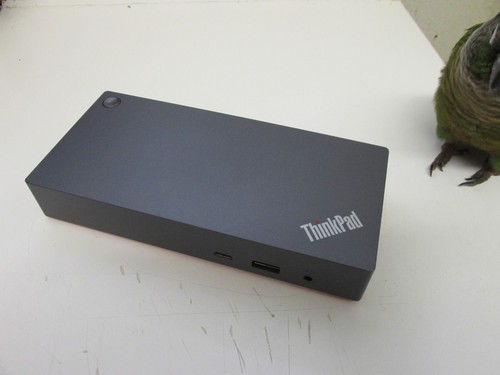 Station d'accueil universelle USB-C Lenovo ThinkPad v2 40B7 LDA-VK4 avec 135 W sans secteur S/H
