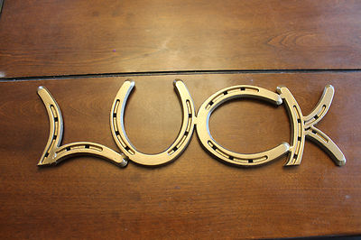 Horseshoe luck sign
