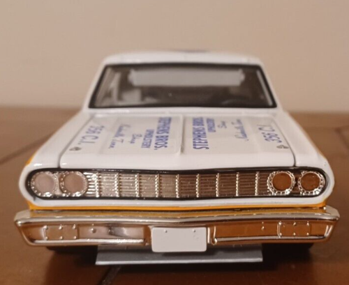 DARRELL WALTRIP #48 CROWELL & REED 1964 CHEVELLE ACTION 1/24 RCCA - Bild 3 von 19
