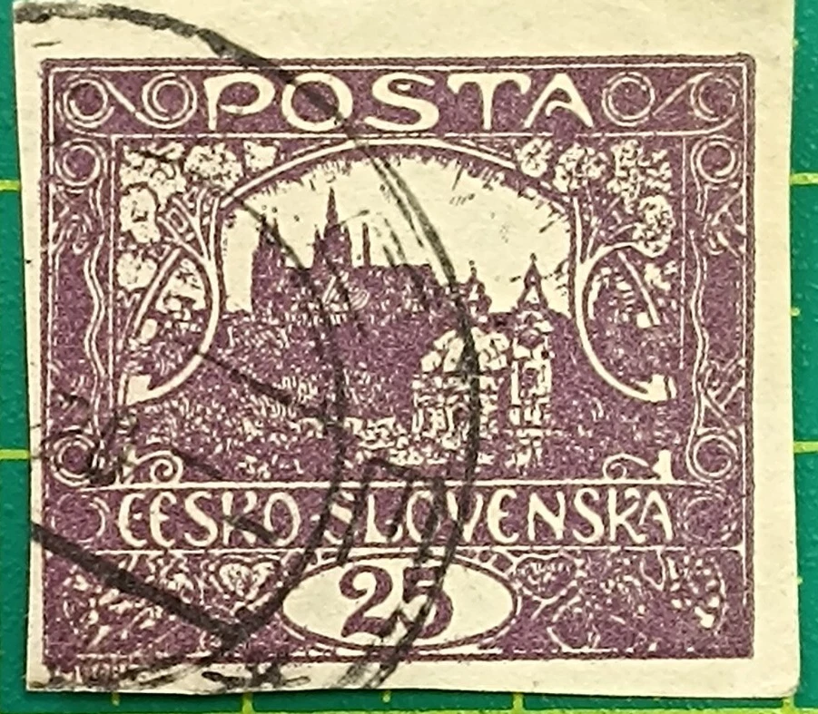 Sello de Checoslovaquia 1919, Sc A2, #29, 25h violeta opaco, Hradcany en Praga, usado Foto 2 de 4