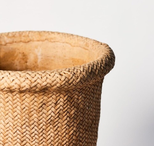 BNIB medium 28cm Terracotta Roll Top Garden Planter - Picture 2 of 3