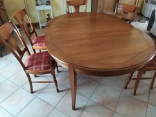 salle a manger; table ronde en