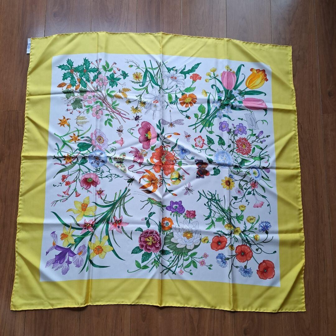 GUCCI 花柄スカーフ 約88cm×88cm V.ACCORNERO Gucci V.ACCORNERO Large Scarf Silk 87cm Floral Flower