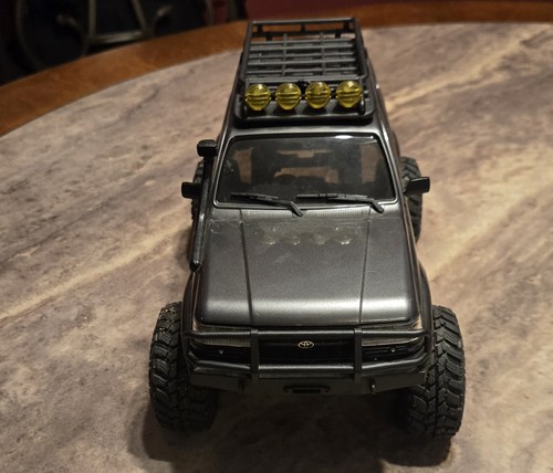 FMS 1:18 Scale FCX18 LC80 Toyota Land Cruiser - Picture 3 of 18