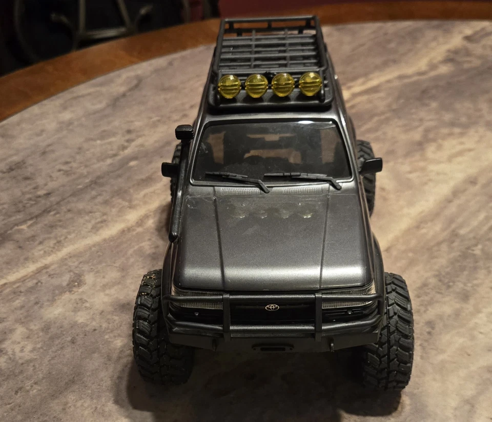 FMS 1:18 Scale FCX18 LC80 Toyota Land Cruiser - Image 3 of 4