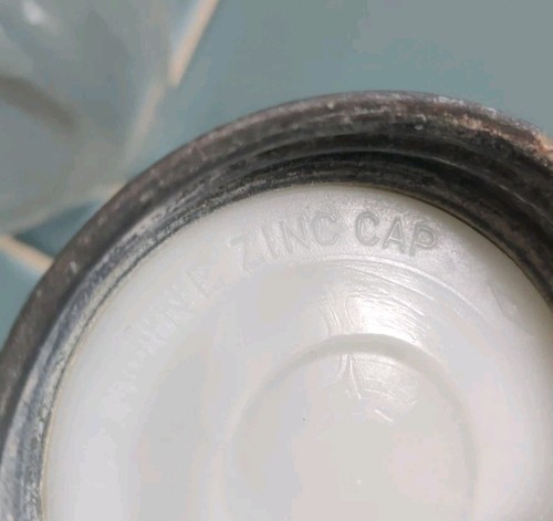 Dos frascos vintage con tapas forradas de cerámica de zinc - Imagen 19 de 21