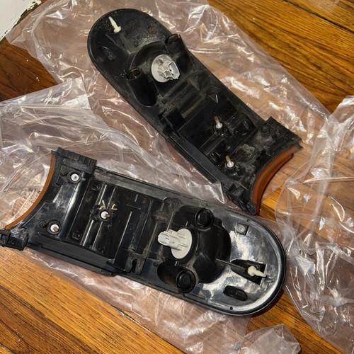 2007-2014 Toyota FJ Cruiser Headlight Headlamp genuine - Picture 7 of 7