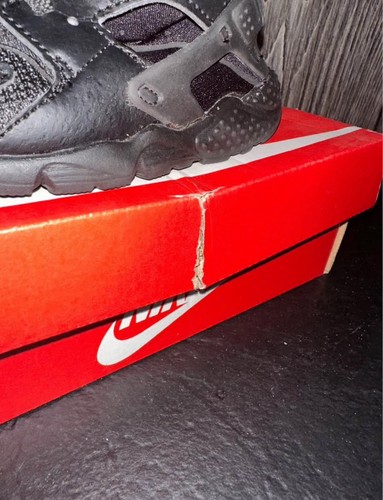 NIKE Huarache Triple Black - Toddler Size 7C - Slightly Used - Picture 9 of 9