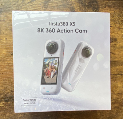 Insta360 X5 8K 360 Action Camera LCD Screen Satin White + Free 128GB Memory Card