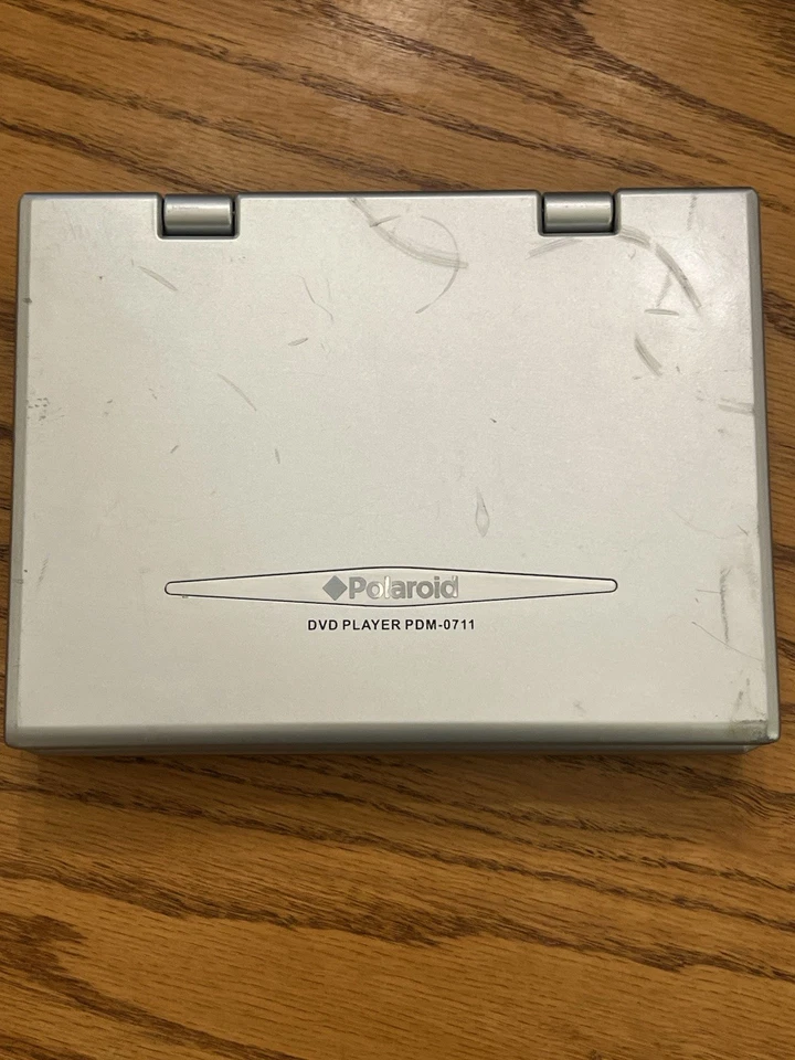 Polaroid PDM-0711 Portable DVD Player (7") + manual + Battery-No Cords Untested - Image 2 of 4