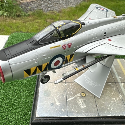 Corgi EE Lightning F.Mk.6 - RAF 74 Sqn Tigers, XS927, RAF Tengah, 1969 - 1:48 - Bild 12 von 24