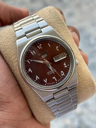 Vintage Seiko 5 arabic mens automatic watch day date 7009