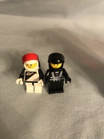 LEGO set 6886 Galactic Peace Keeper VINTAGE SPACE POLICE 100% complete w/ manual