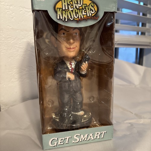 NECA HEAD KNOCKERS Handpainted Bobblehead GET SMART, Maxwell Smart - New in Box