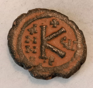 PIECE INTERESSANTE BYZANTINE EN BRONZE À IDENTIFIER GR. 5 05