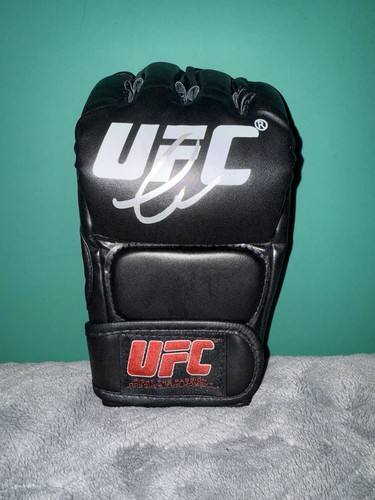 UFC Fighter Connor Mcgregor signierter Handschuh