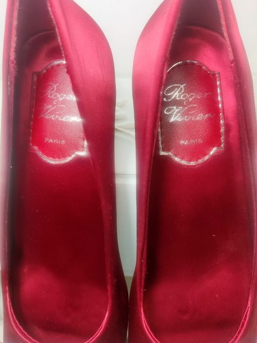 Roger Vivier Belle Vivier Pilgrim Crystal Buckle Pumps Satin Wine EU 38 😍 💓 - Picture 14 of 20