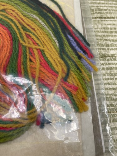 Vogart Crafts Iron On Embroidery Transfer Kit Yarn Snake Butterfly USA Vintage - Picture 19 of 20