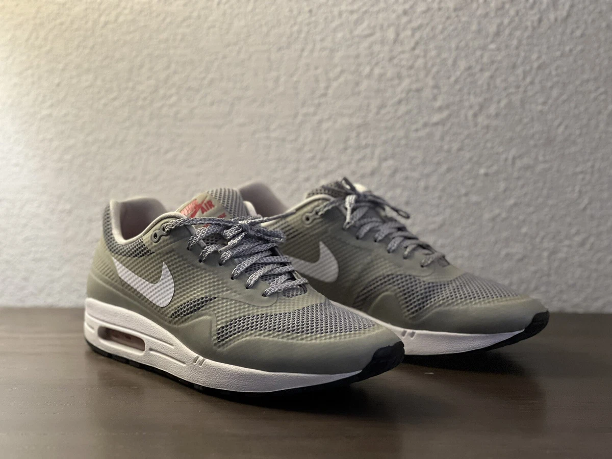 Nike thea 2025 silver matte