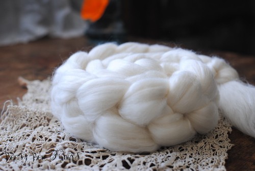 FRENCH ROSE Rambouillet, Pearl, Rose Fiber Blend Undyed Wool Combed Top 4 oz - Picture 4 of 5