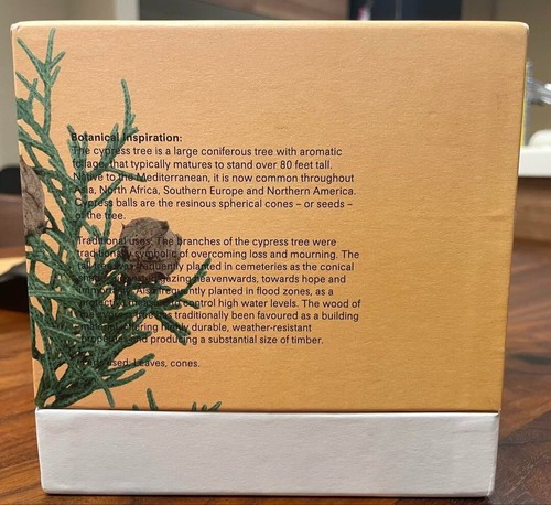 LOEWE Scented Candle CYPRESS BALLS 610g - Picture 3 of 6
