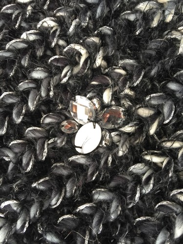 Betsey Johnson Black/ Grey Silver Colored Cowl SCARF New With Tags D6 - Picture 3 of 11