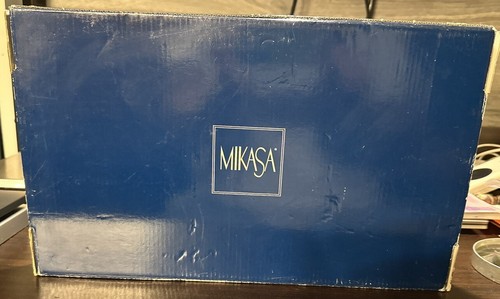 MIKASA Princess  Crystal Frosted Triple Oval Photo Frame 8 x 13.25 New In Box. - Picture 1 of 5