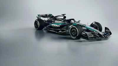 ミニカー MERCEDES AMG PETRONAS F1 Amazon.com: Hot Wheels Mercedes-AMG Petronas Formula One