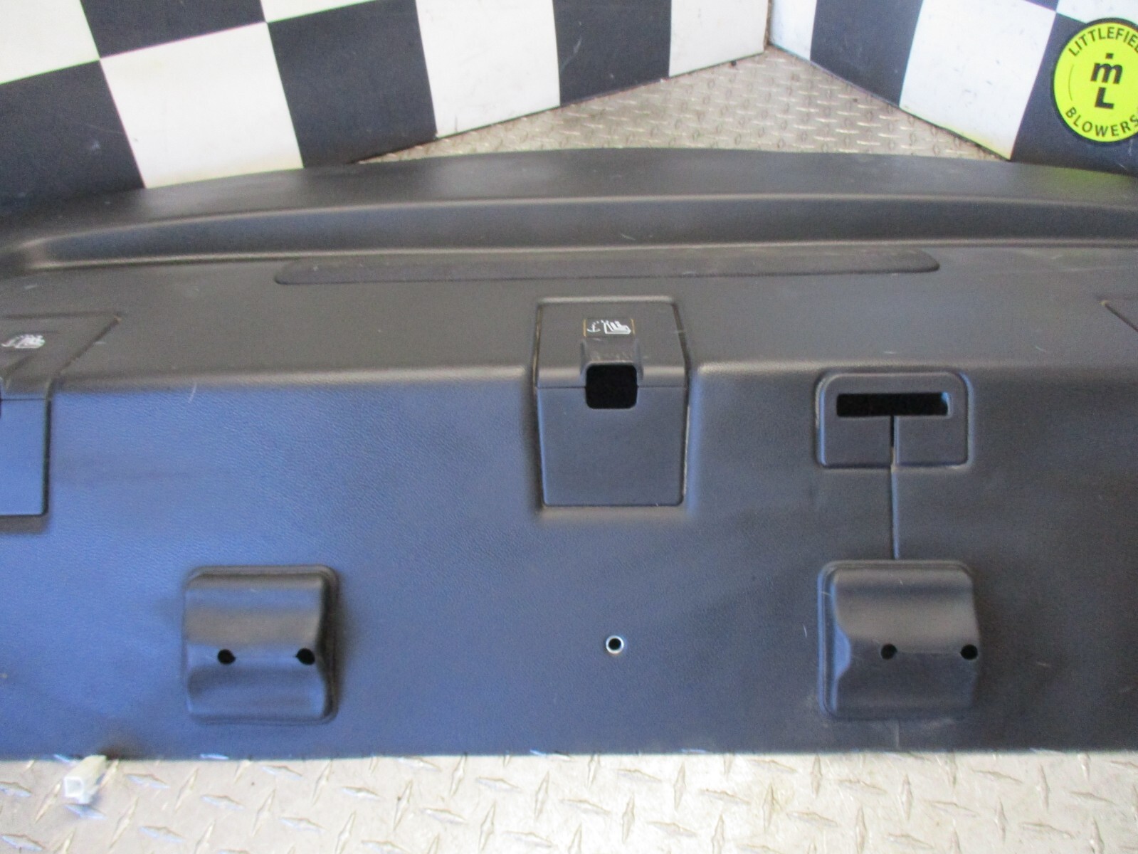 14-17 2017 Maserati Ghibli REAR PARCEL SHELF TRIM UNDER WINDOW PANEL
